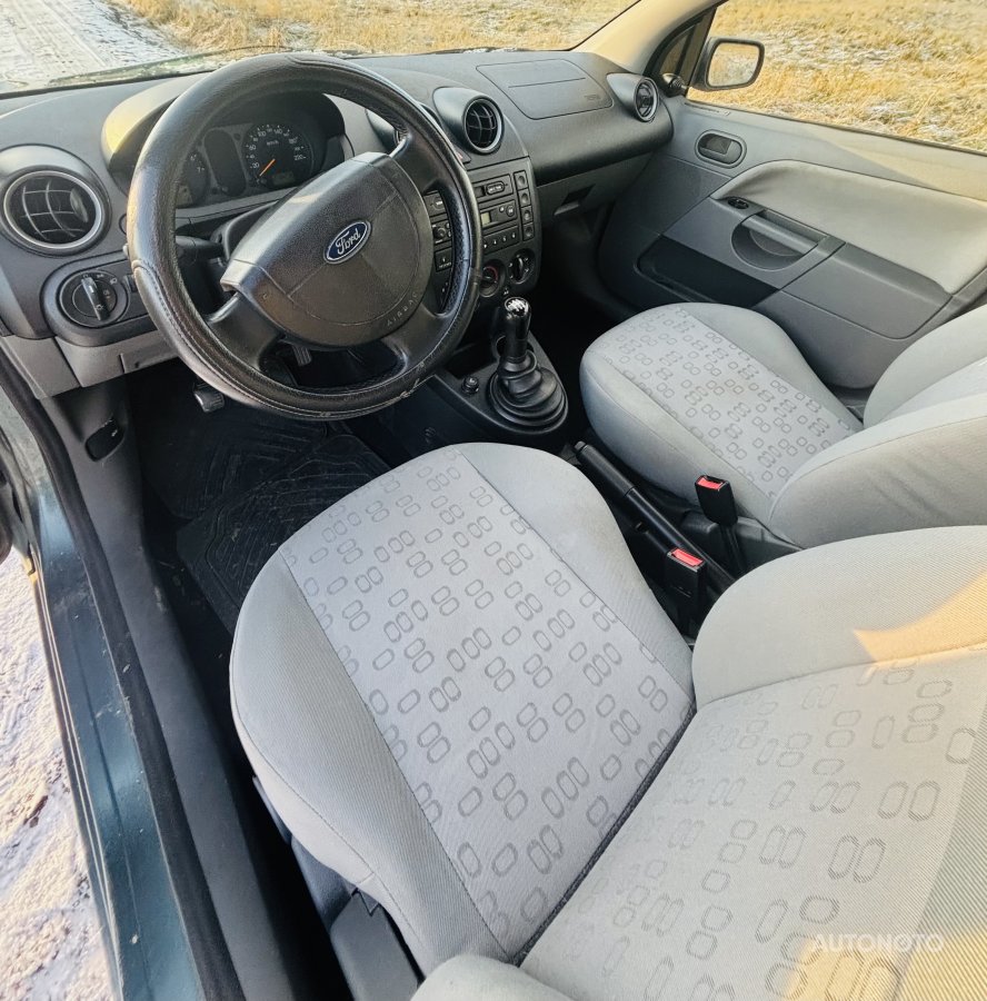 Ford Fiesta, 2003 - pohled č. 2