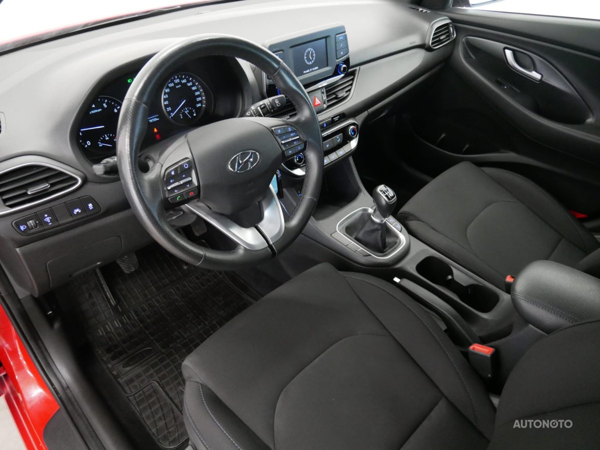 Hyundai i30, 2018 - pohled č. 4