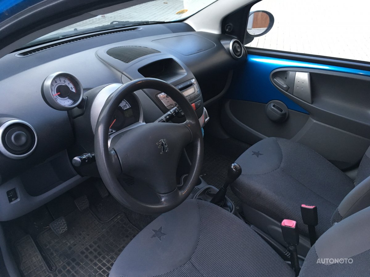 Peugeot 107, 2006 - pohled č. 2