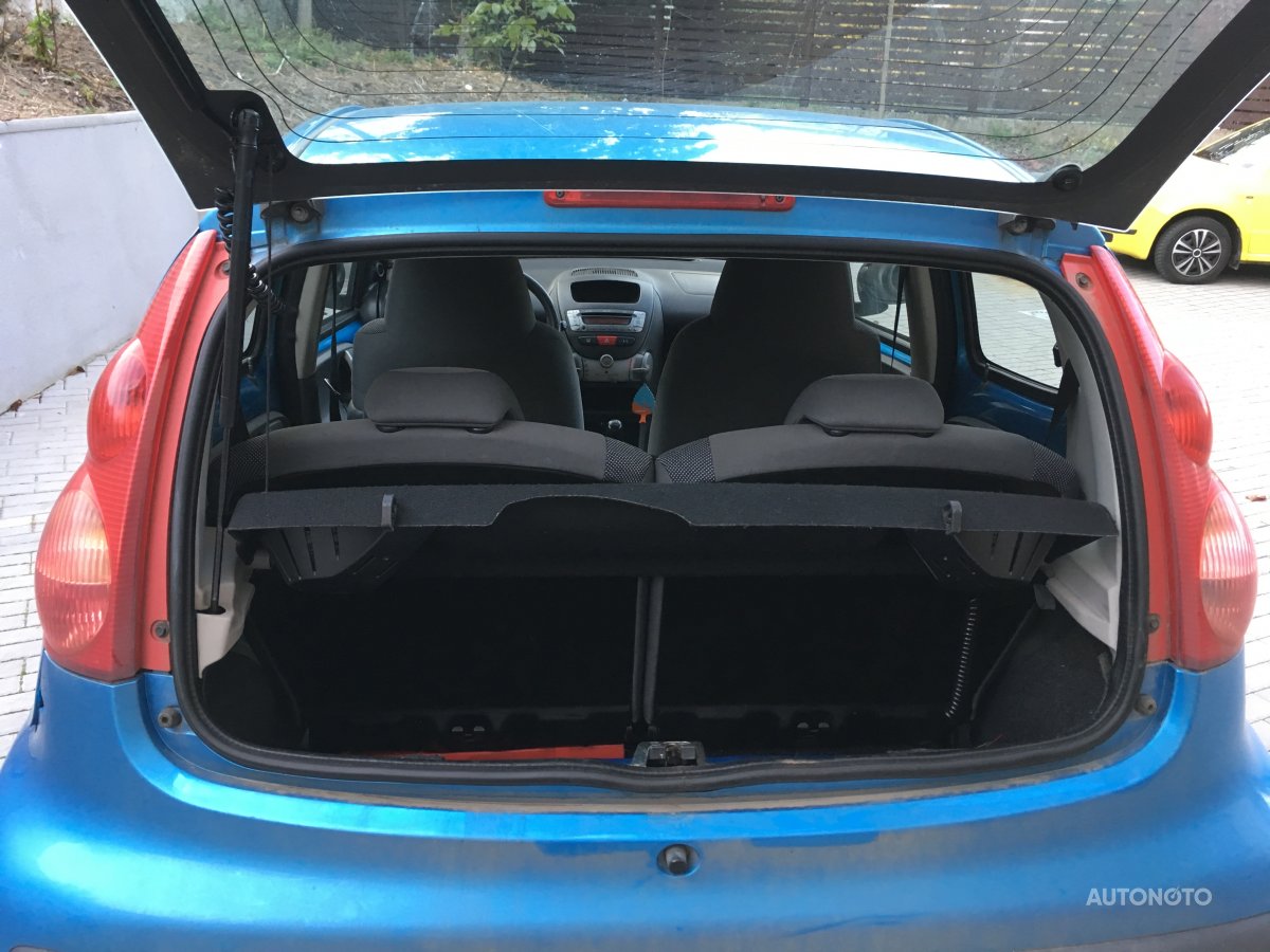 Peugeot 107, 2006 - pohled č. 3