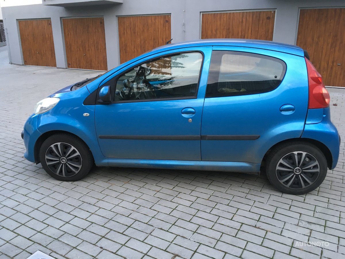 Peugeot 107, 2006 - pohled č. 4