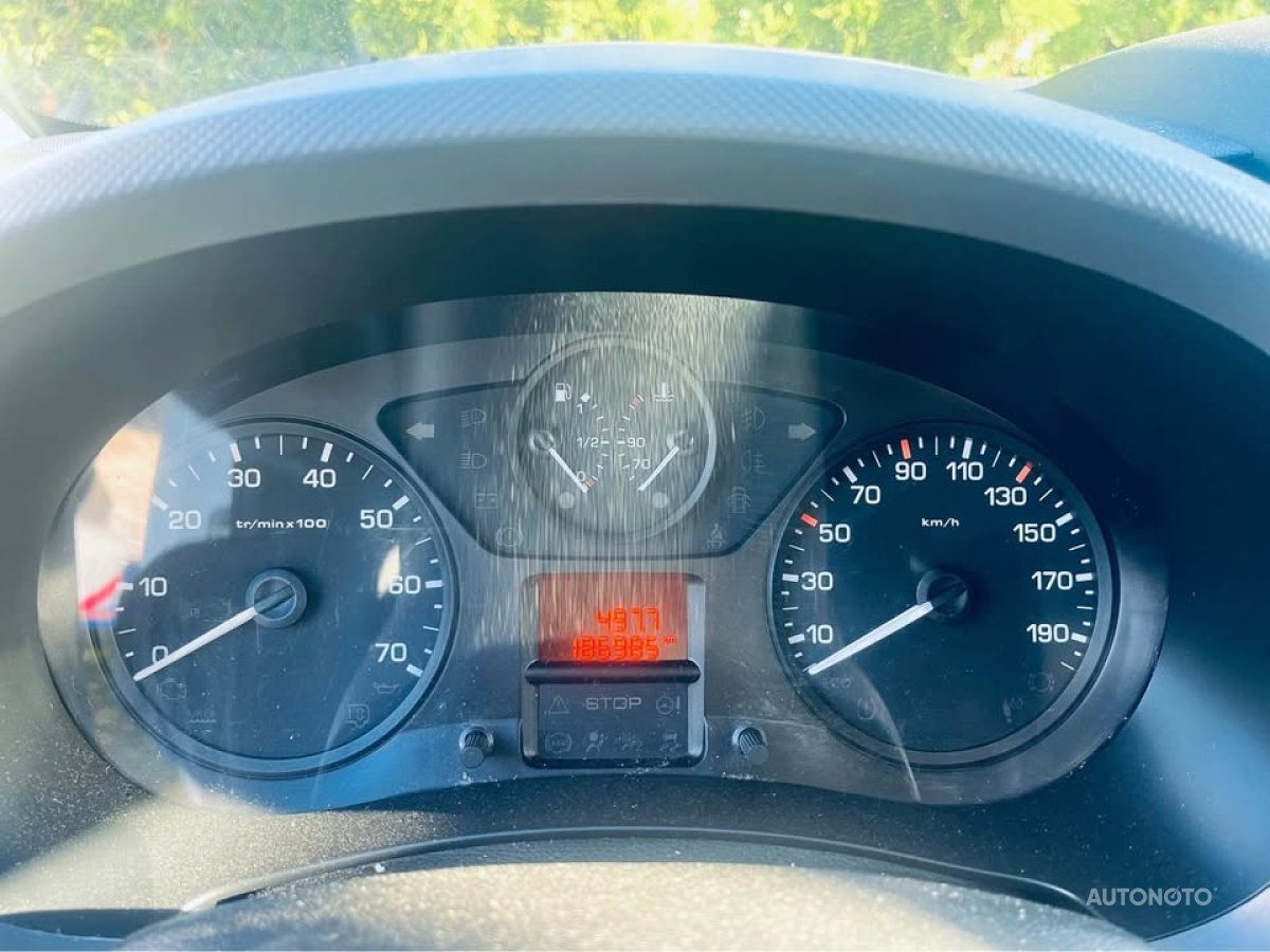 Peugeot Partner, 2018 - pohled č. 8