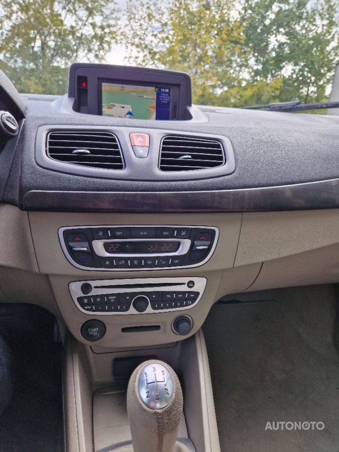 Renault Fluence, 2010 - pohled č. 6