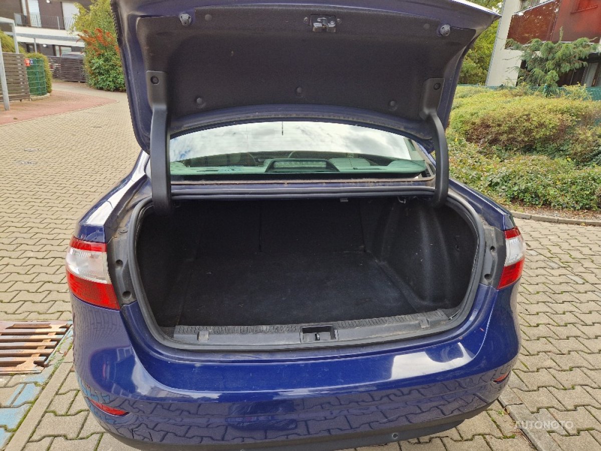 Renault Fluence, 2010 - pohled č. 7